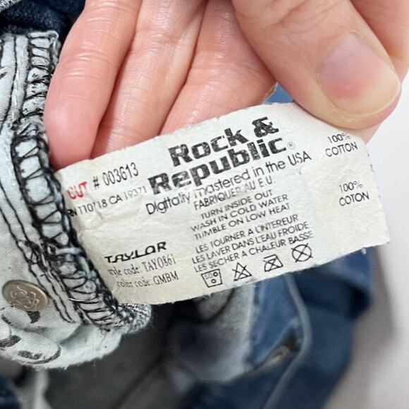 Rock & Republic Mens Taylor Bootcut Jeans 34 Embellished Flap Pockets Distressed - Picture 12 of 14